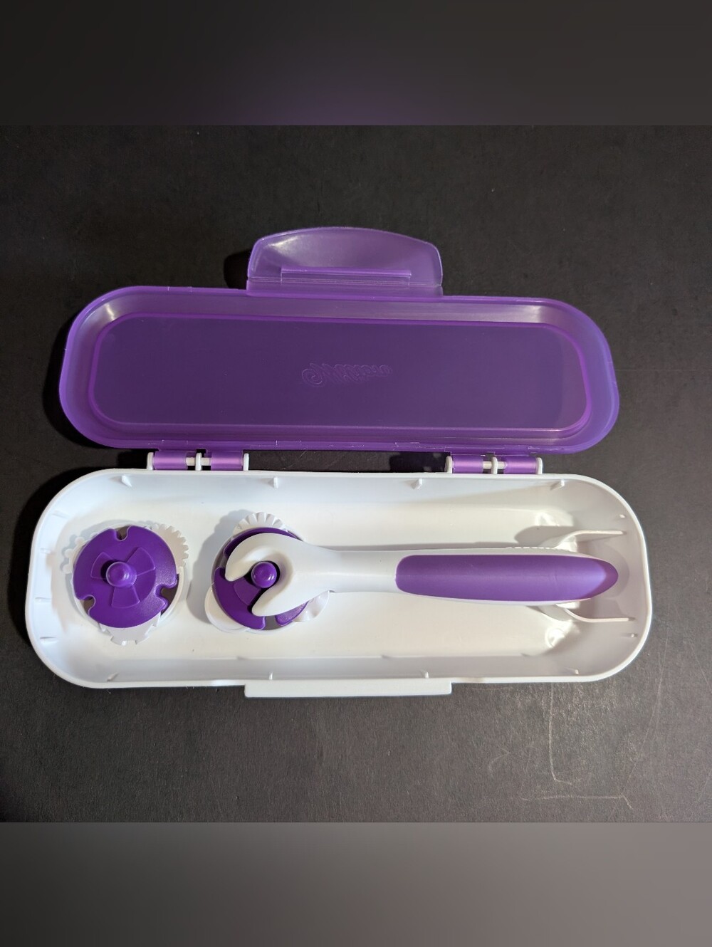 Wilton Cake Detail Embosser Set With Case